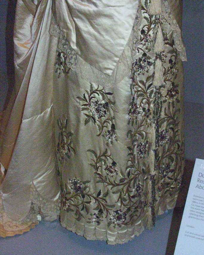 Victorian at V&A – Naergi's Costuming Site